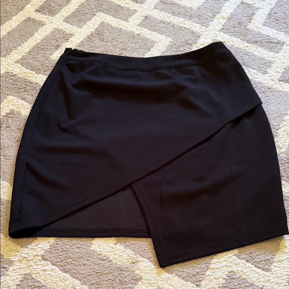 SHEIN Black Asymmetrical Women's Skirt